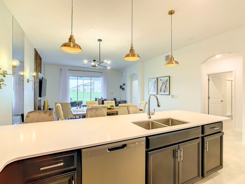 Building Photo - 9331 Sommerset Hills Dr