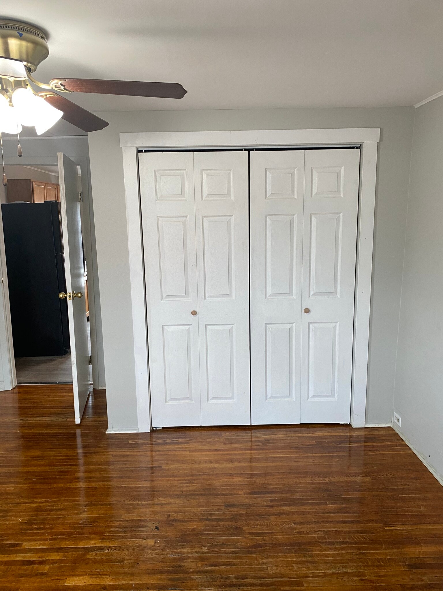 Large bedroom closet - 2191 Grand Central Ave