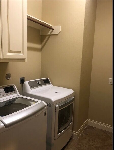 Washer n dryer included - 28735 Primrose Bluff Dr