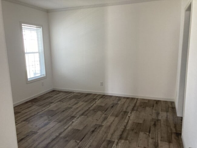 Building Photo - 3617 Campari Dr