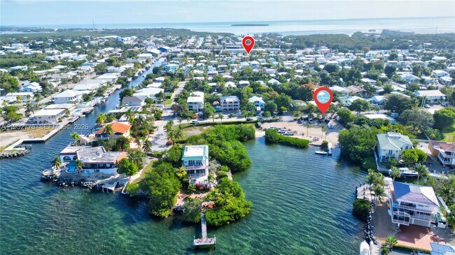 Building Photo - 150 Azalea St