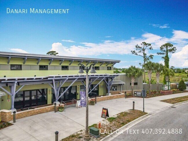 Building Photo - 473 Oviedo Blvd