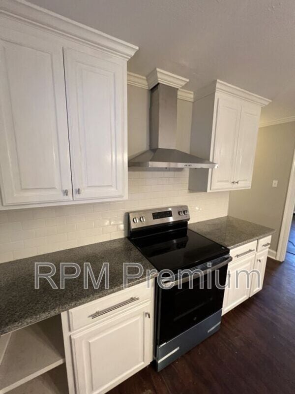 Building Photo - 41158 2nd Colonial St