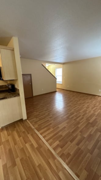 Building Photo - 8421 NE 36th St