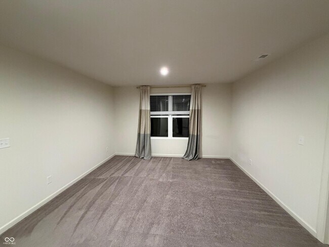 Building Photo - 15545 Westmoor Ave