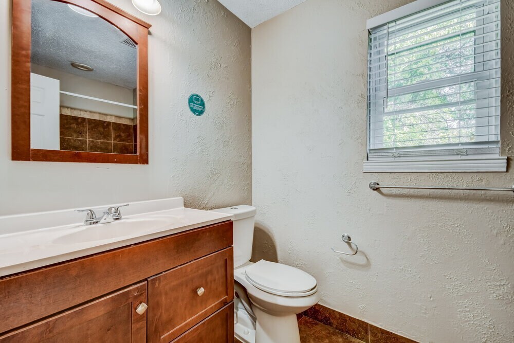 Building Photo - 1541 Cedargate Cir