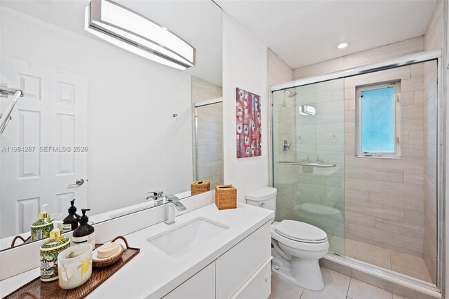 Building Photo - 200 W Mashta Dr