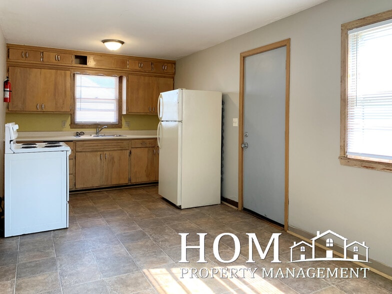 Building Photo - 108 Malin St