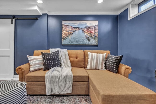 Building Photo - 1036 Union Ave