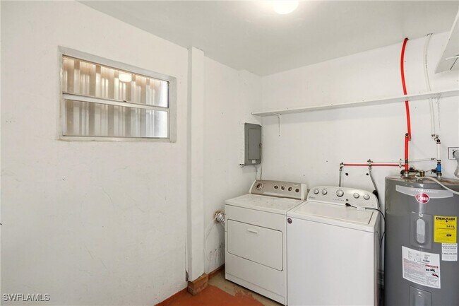 Building Photo - 4231 Mariner Ln