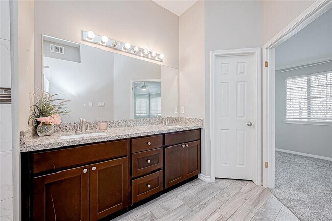 Building Photo - 4119 Mountain Peak Way