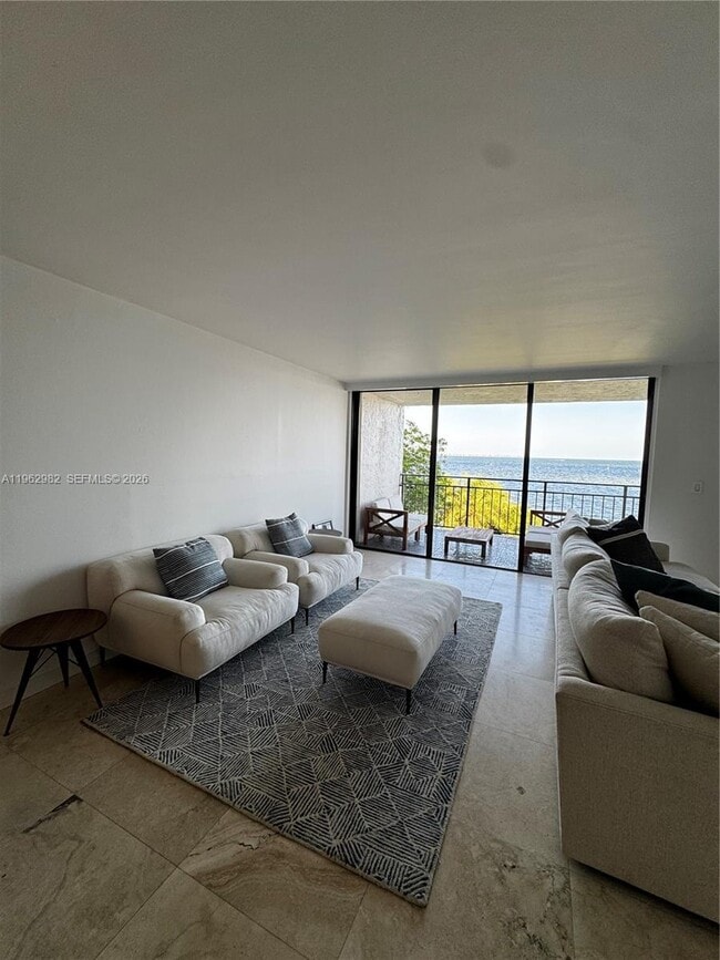 Building Photo - 1632 S Bayshore Ct