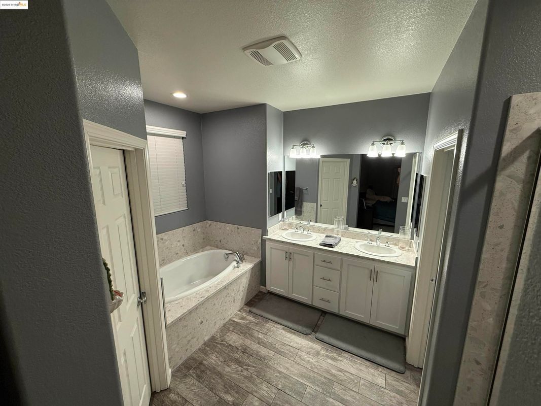 Building Photo - 482 Crimson Clover Ct