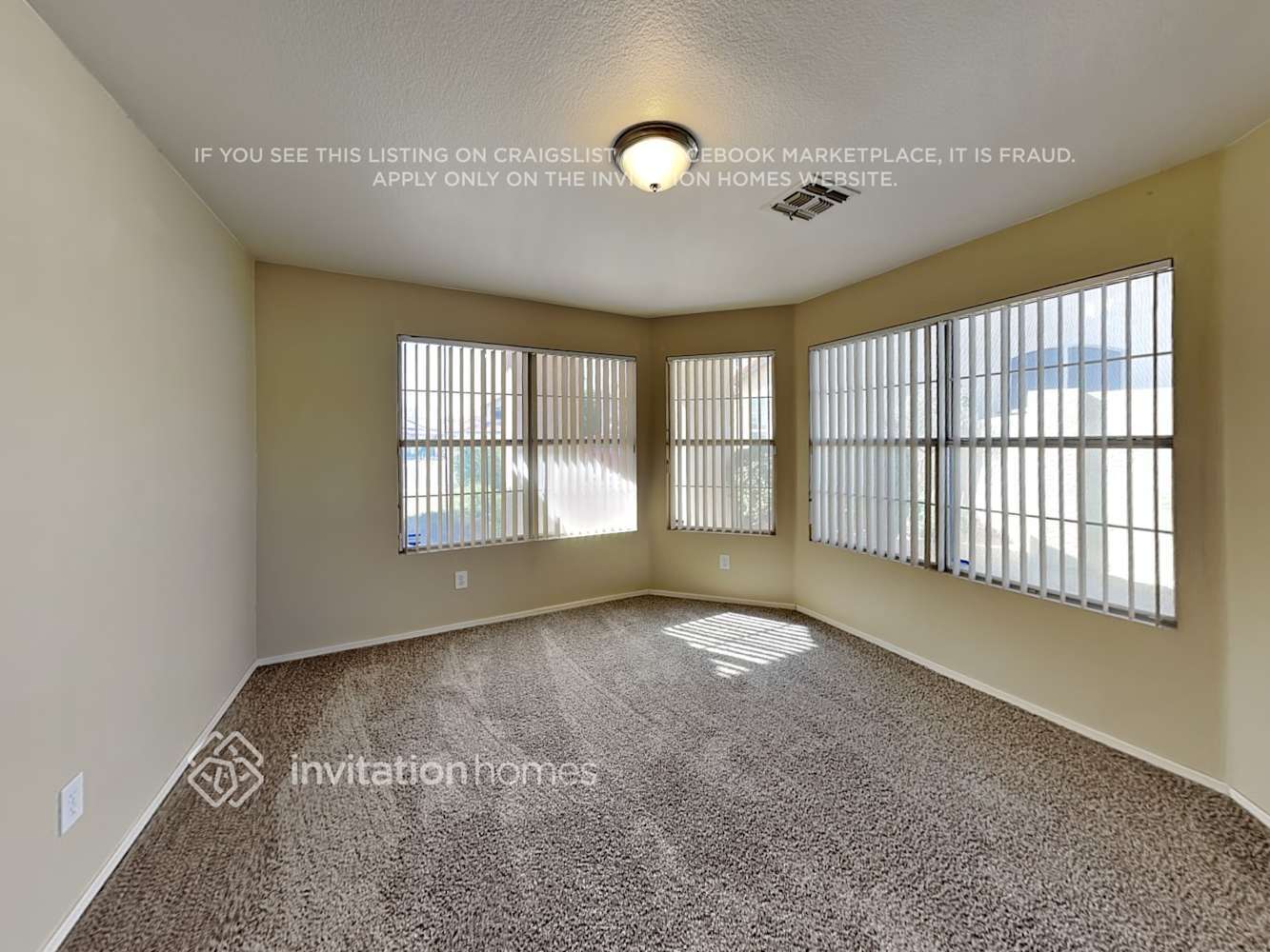 Building Photo - 12740 W Holly St