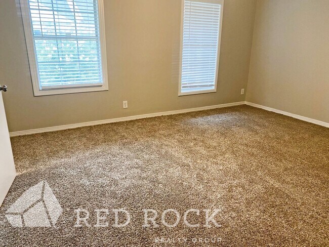 Building Photo - Canterbury Townhomes Columbus, MS