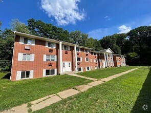 Building Photo - 1935 Brookside Dr