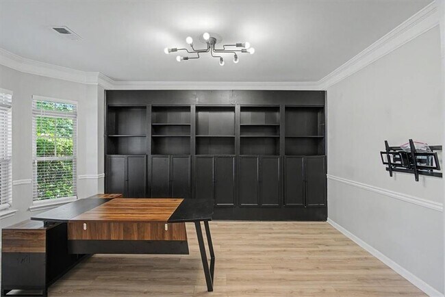 Building Photo - 8757 Danley Dr