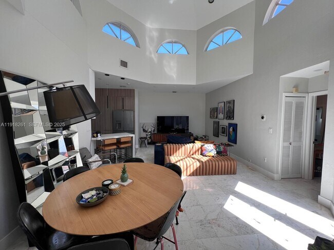 Building Photo - 3070 Allamanda St