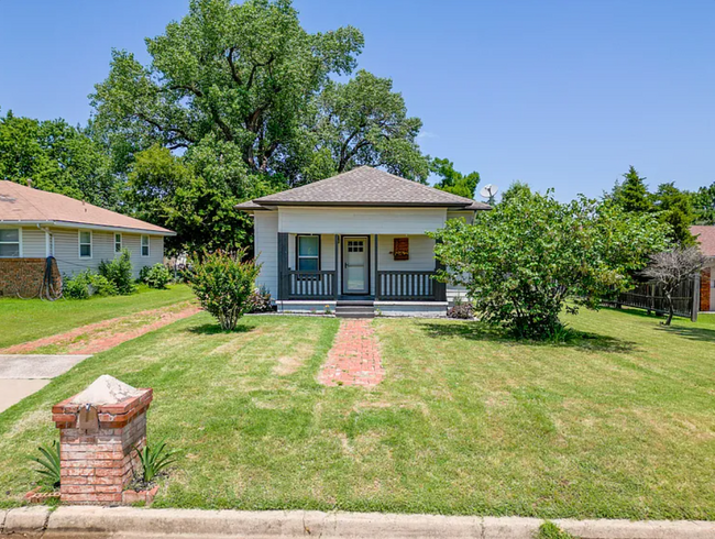 Primary Photo - 3533 NW 52nd St
