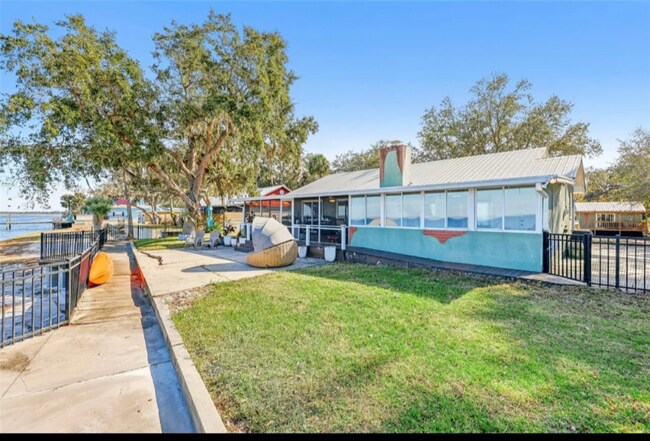 Building Photo - 3420 Lake Harney Cir