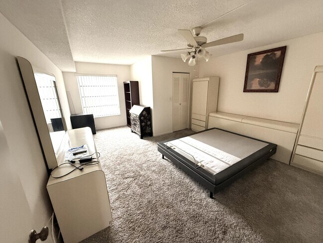 Building Photo - 14307 Bedford Dr