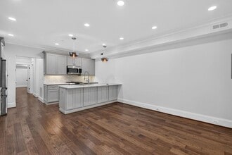 Building Photo - Bright Adams Morgan Condo with Den, Two Full Baths & In-Unit Laundry