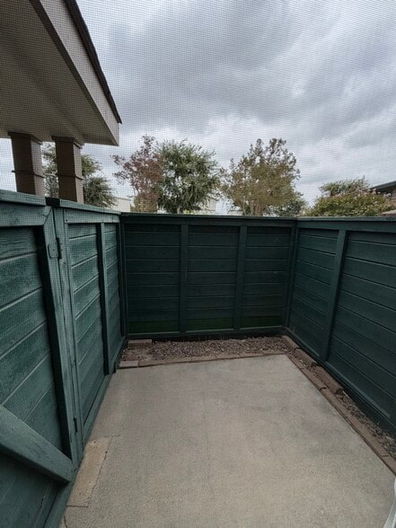 Building Photo - 5063 Argyle Dr