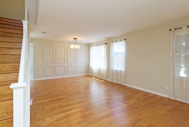 Building Photo - 1012 Trailside Dr