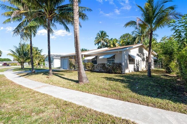 Building Photo - 6719 Boulevard of Champions