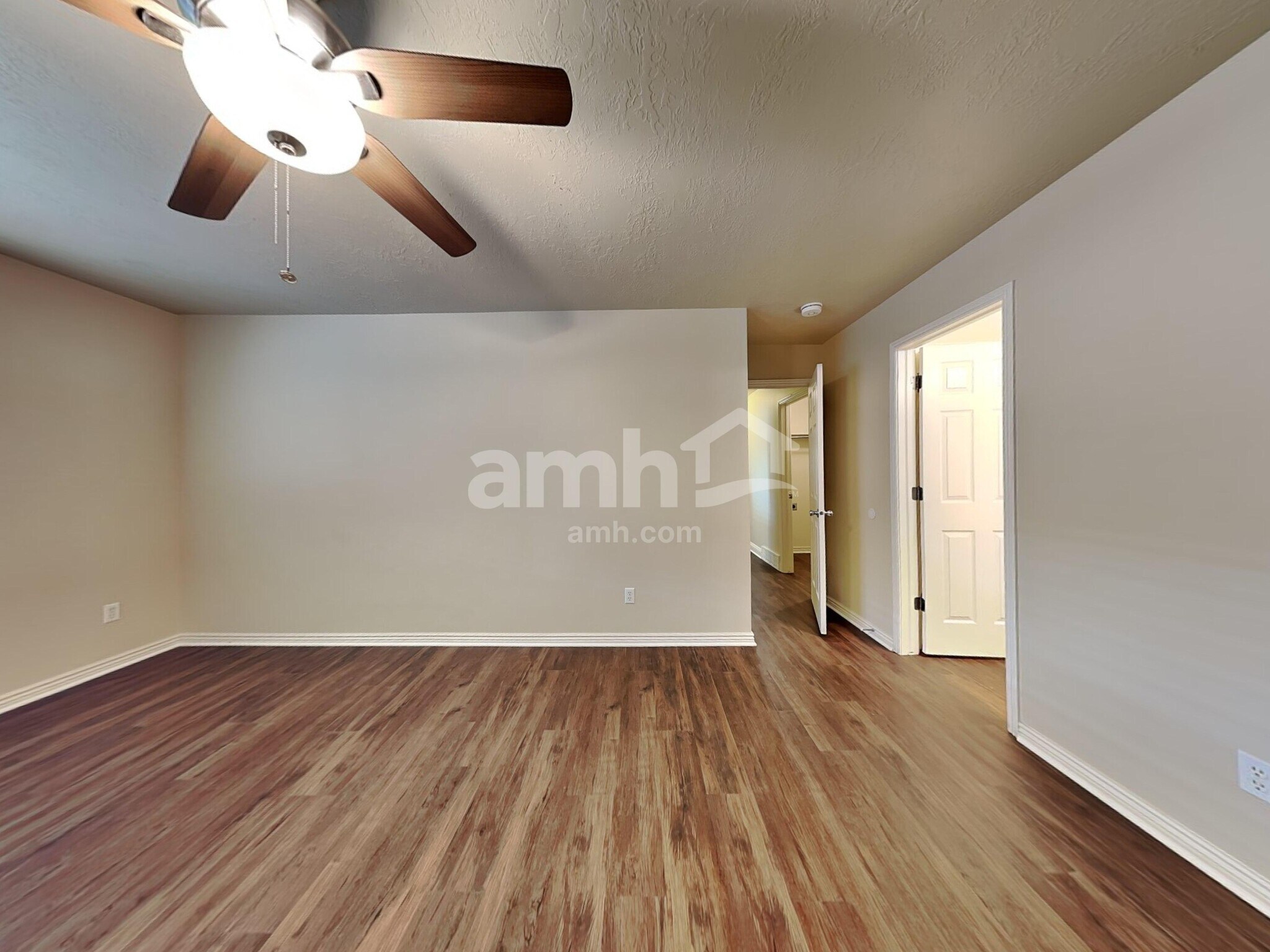 Building Photo - 1190 Inverness Dr