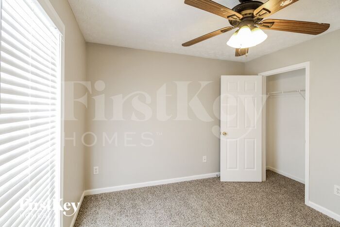 Building Photo - 95 Syracuse Ln