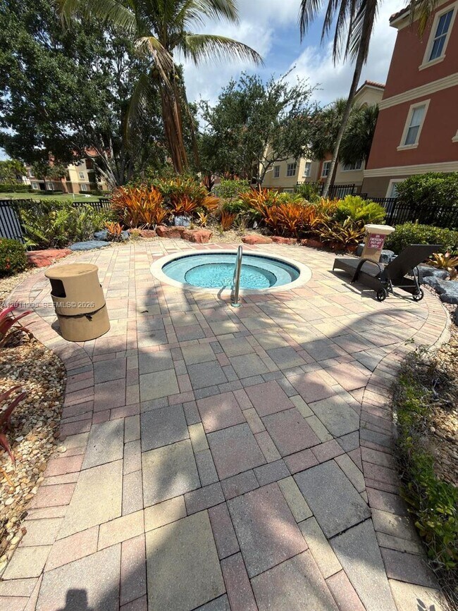 Building Photo - 4508 SW 160th Ave