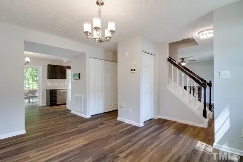 Building Photo - 1724 Sierra Dr