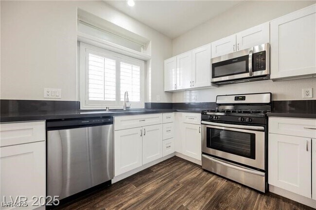 Building Photo - 5112 Jordan Frey St