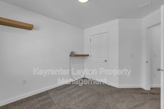 Building Photo - 2786 N Airmen Ave