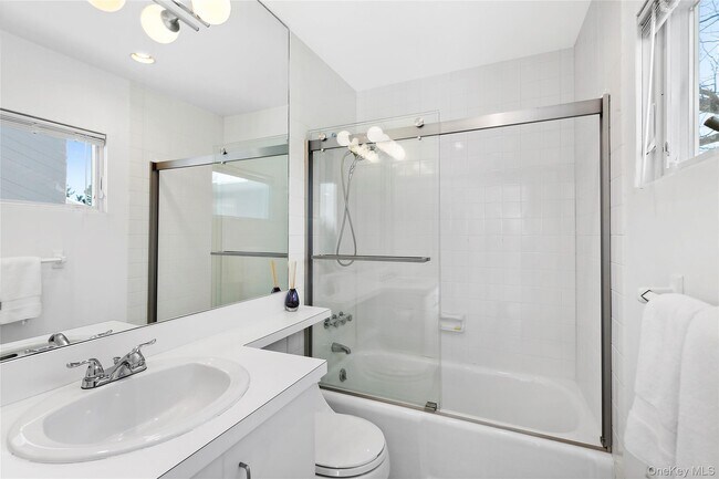 Building Photo - 32 Dune Ln