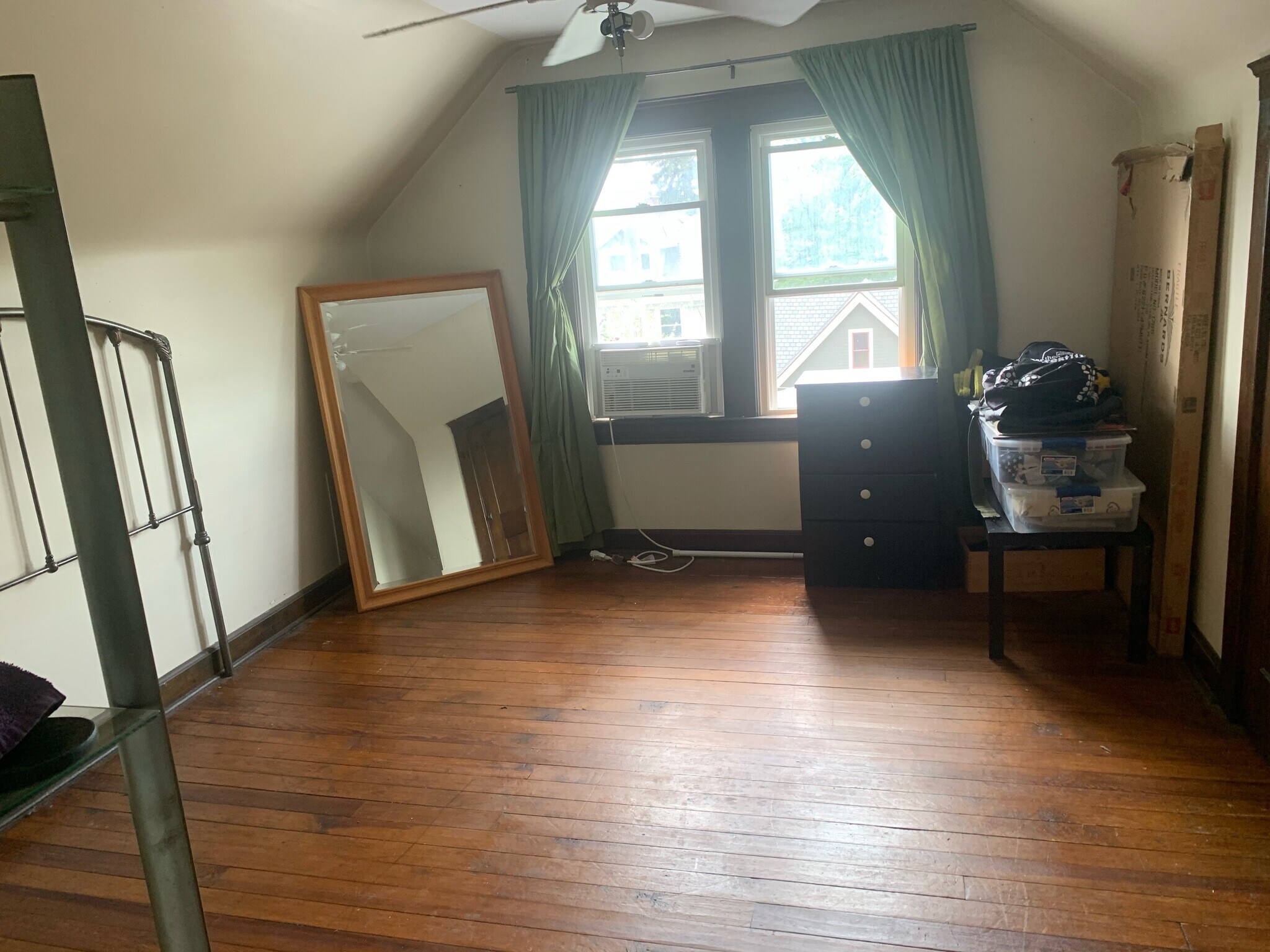Bedroom - 1209 Bonnieview Ave