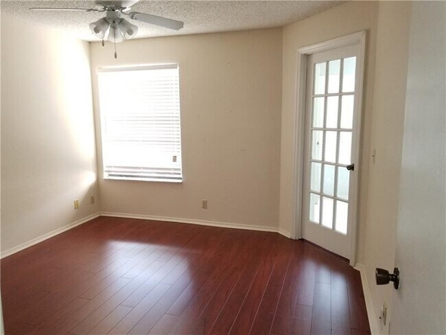 Building Photo - 2986 S University Dr