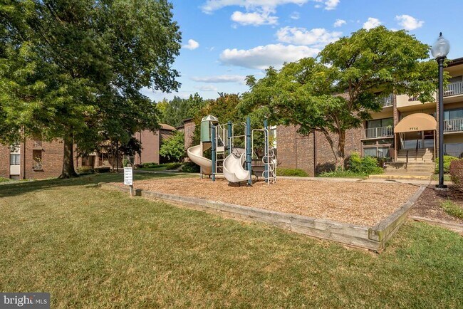 Building Photo - 7716 Hanover Pkwy