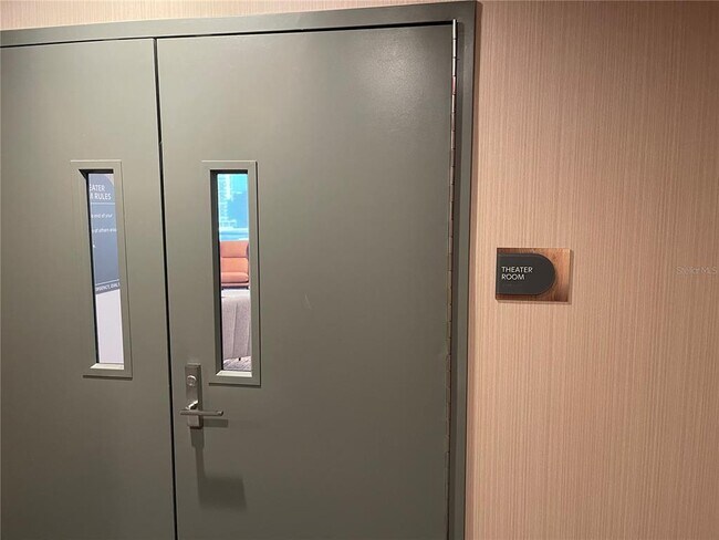 Building Photo - 400 Central Ave