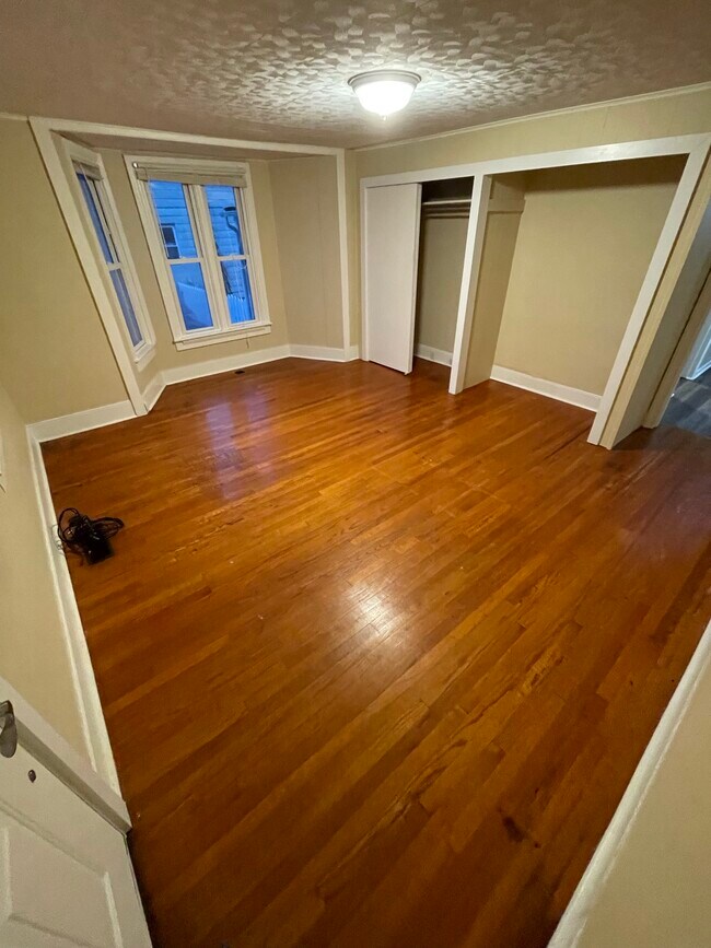 living room with hardwood floor - 2310 Old Berwick Rd