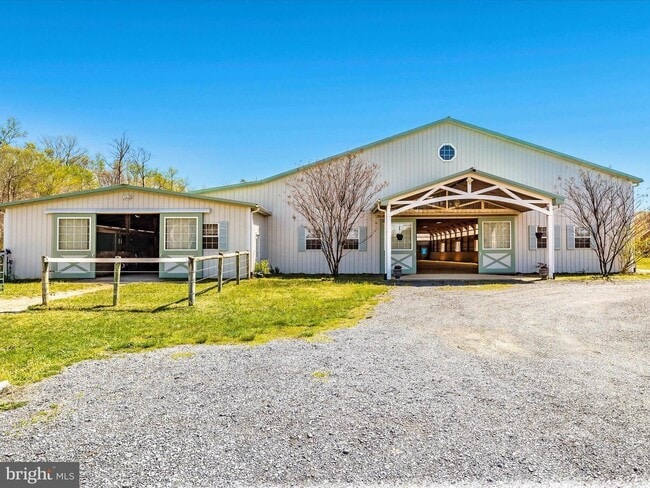 Building Photo - 21-acre equestrian facility - Just 20 miles from DC!