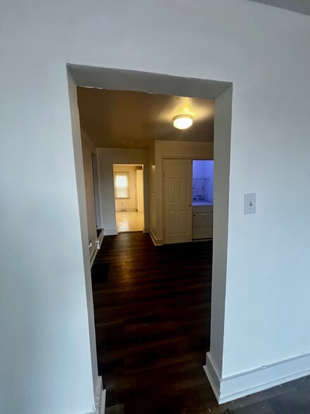 Building Photo - 727 Washington Ave