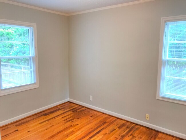 Building Photo - Adorable Hazelwood Bungalow on Secluded Road with Detached Garage, Expansive Basement and Yard