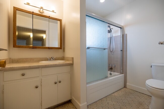 Building Photo - 1416 Petal Way