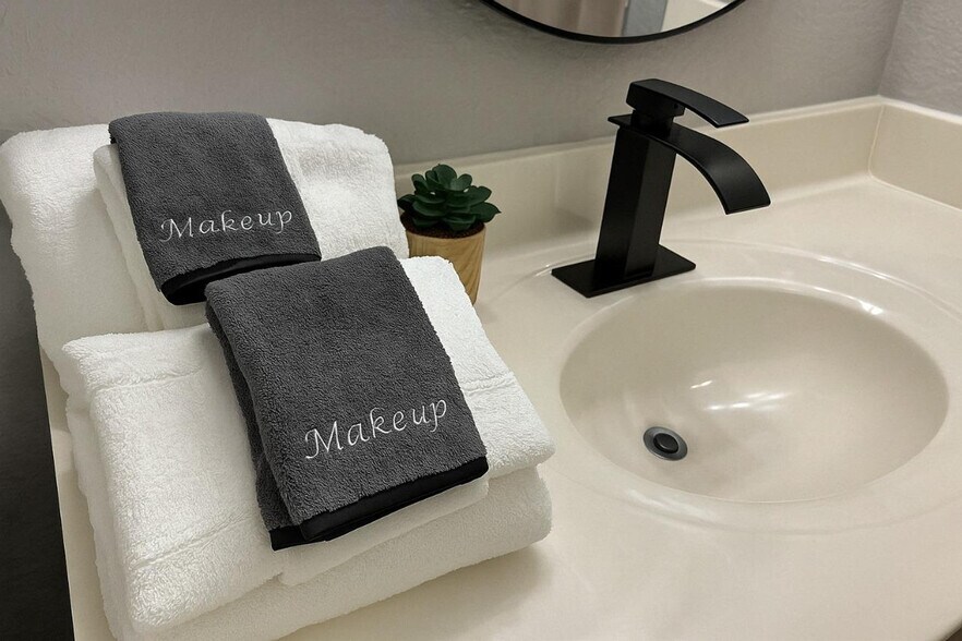 Building Photo - 2221 San Vittorino Cir