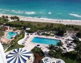 Building Photo - 5161 Collins Ave