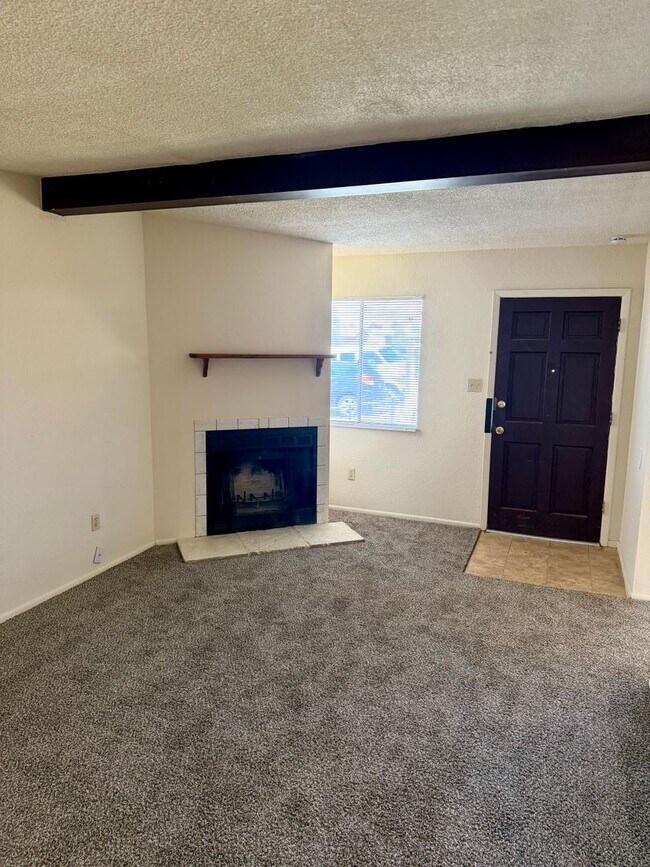 Building Photo - General Marshall St (308)