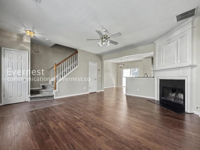 Building Photo - 54 Highoak Dr