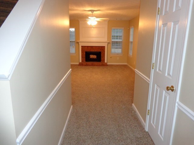 Building Photo - 2533 Plymouth Way